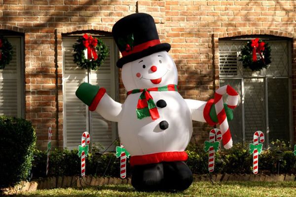 Christmas-Inflatable-Yard-Decorations
