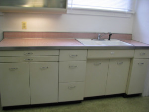 metal kitchen cabinet1